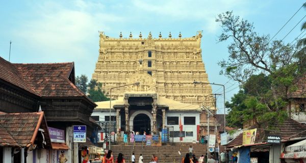 10 Famous Places to Visit in Thiruvananthapuram in Hindi